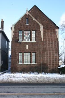 605 Fillmore Avenue: Former offices of Dr. E.A. Biniszkiewicz. Best surviving example of Tudor Revival in Historic Polonia District (picture Dec 2010)